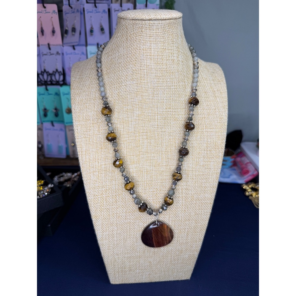 Handmade Natural Stone Beaded Necklace Tigers Eye Labradorite Pendant Toggle